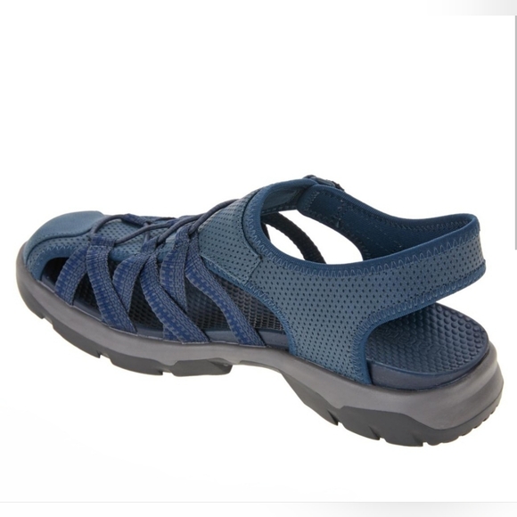 Baretraps Lana Women's Closed Toe Sandals (Navy) - Picture 2 of 11